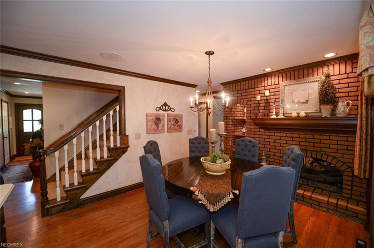 1767 Muirfield Avenue Northwest, Canton